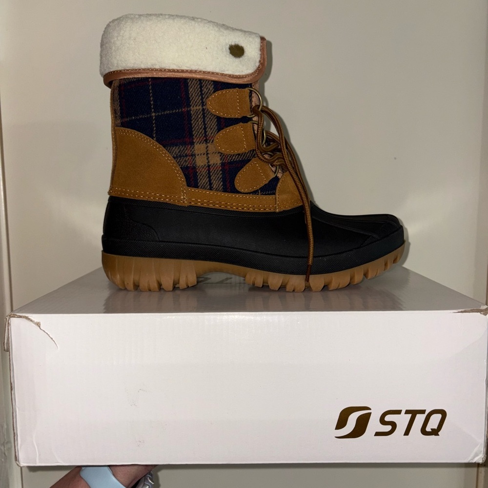STQ Plaid Winter Boots